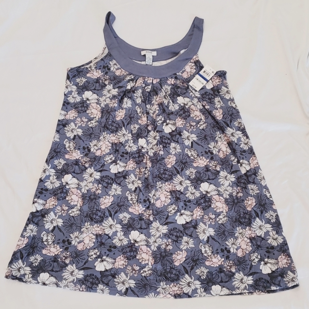 Womans Alfani sleepwear